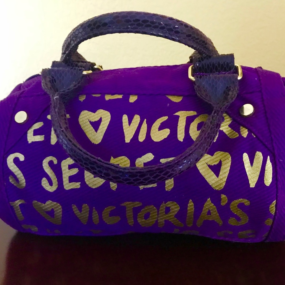 Victoria’s Secret purple roll bag - Picture 2 of 3